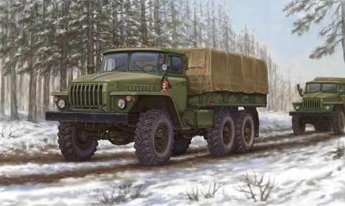 Trumpeter 01012 Russian URAL-4320 Truck