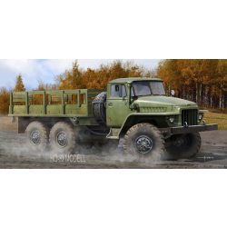   Trumpeter 01027  Russian URAL-375D 4,5 ton 6x6 Military Truck