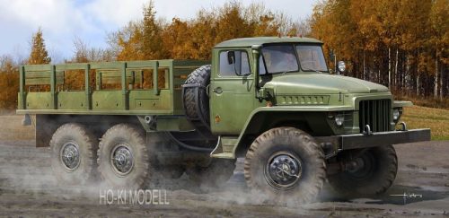 Trumpeter 01027  Russian URAL-375D 4,5 ton 6x6 Military Truck