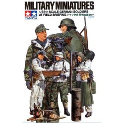 Tamiya 35212  German Soldiers At Field Briefing 5db figura