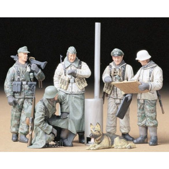 Tamiya 35212  German Soldiers At Field Briefing 5db figura
