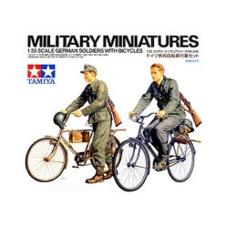 Tamiya 35240  German Soldiers with Bicycles