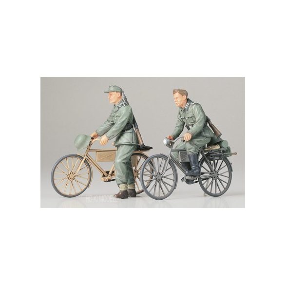 Tamiya 35240  German Soldiers with Bicycles