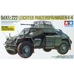 Tamiya 35270 Sd.Kfz.222 Leichter Panzerspahwagen (4x4) 