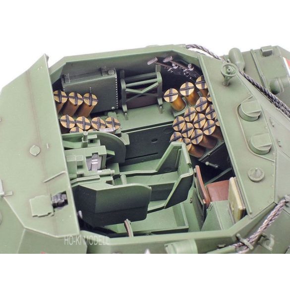 Tamiya 35356 British Self-Propelled Anti-Tank Gun ARCHER w/ 3-figure