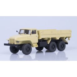 AIST 1074 URAL 375N Platós Teherautó