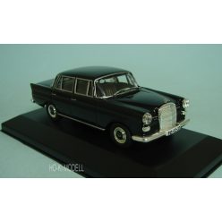 M Modell Mercedes-Benz W110 